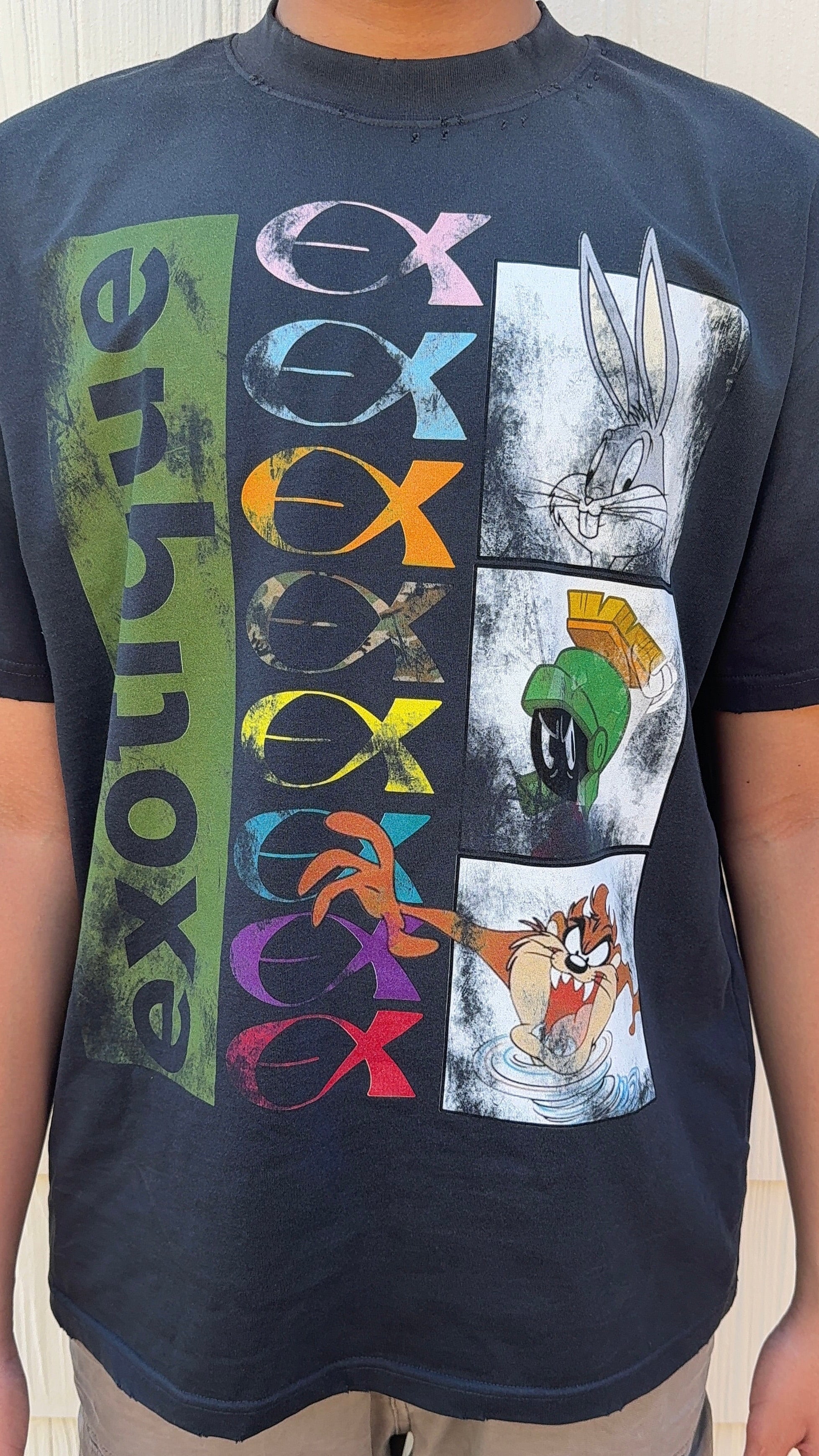 LOONEY TUNES SHIRT